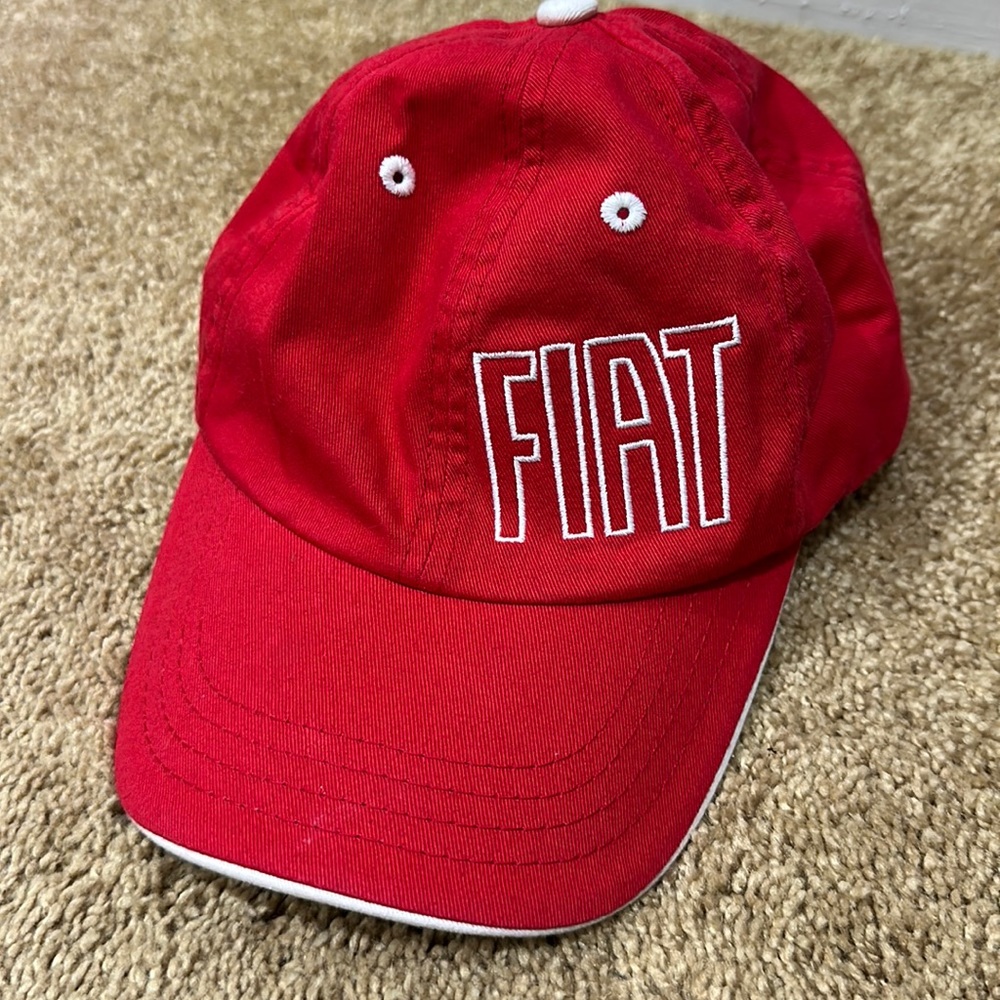 Red Fiat Women’s Men’s Baseball Cap